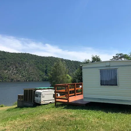 Autocamp Skalice منتزه العطل سلابي